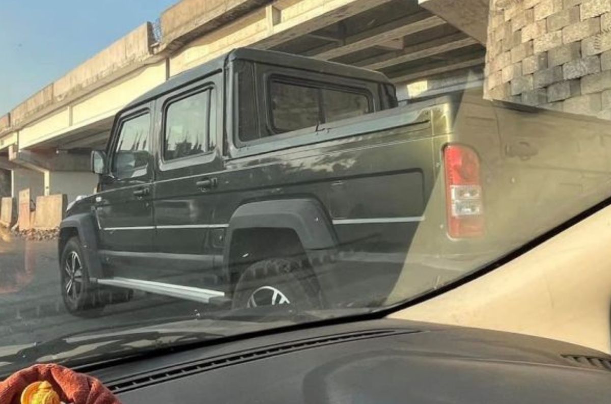 Force Gurkha Pickup Spied in India 